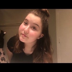 Meet your Posher, Andrea